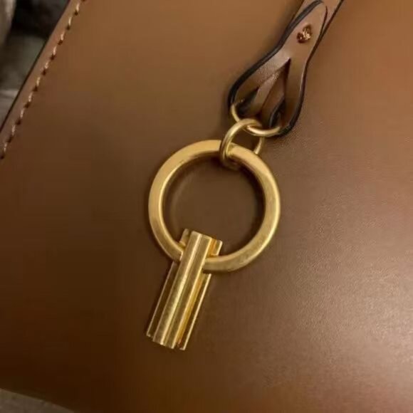 95% NEW TORY BURCH lee radziwill shoulder bag - Picture 5 of 6